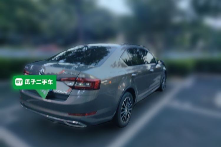 Used Skoda Octavia 2018 1.6L Automatic Luxury Edition Rear Right 45 Deg
