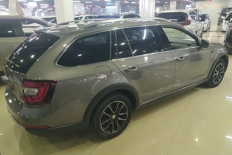 Used Skoda Octavia 2018 Station Wagon TSI230 DSG Luxury Edition Rear Right 45 Deg