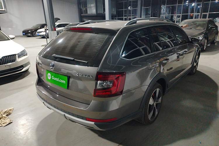 Used Skoda Octavia 2018 Station Wagon TSI280 DSG Flagship Edition Rear Right 45 Deg