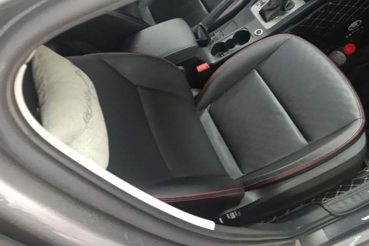 Used Skoda Octavia 2018 TSI230 DSG Comfort Edition Right Front Seat
