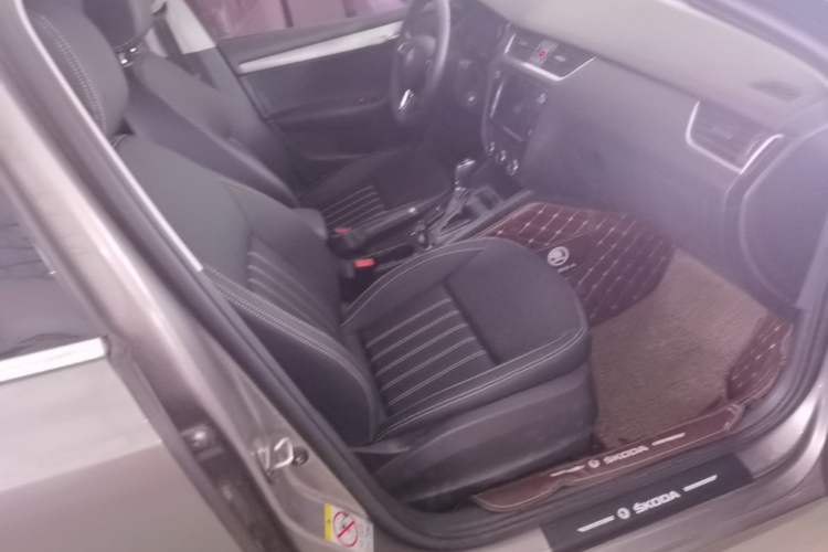 Used Skoda Octavia 2018 TSI230 DSG Comfort Edition Right Front Seat