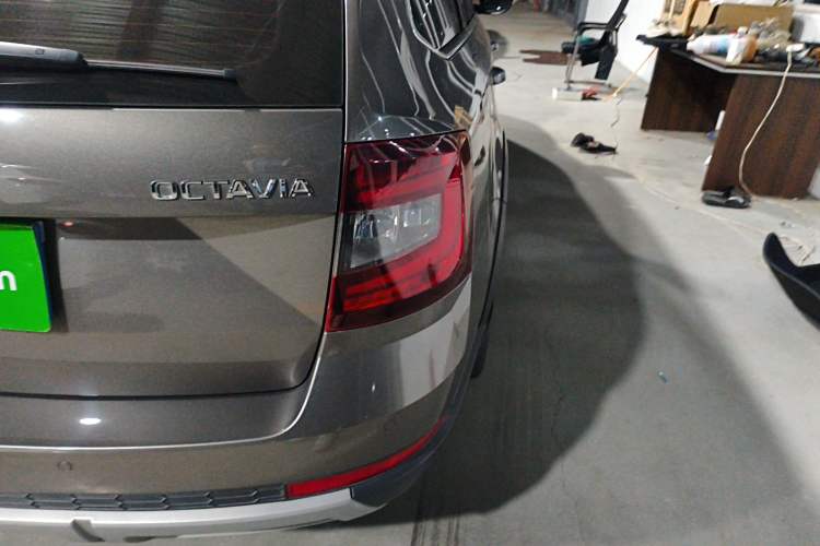 Used Skoda Octavia 2018 Station Wagon TSI280 DSG Flagship Edition Right Rear Taillight