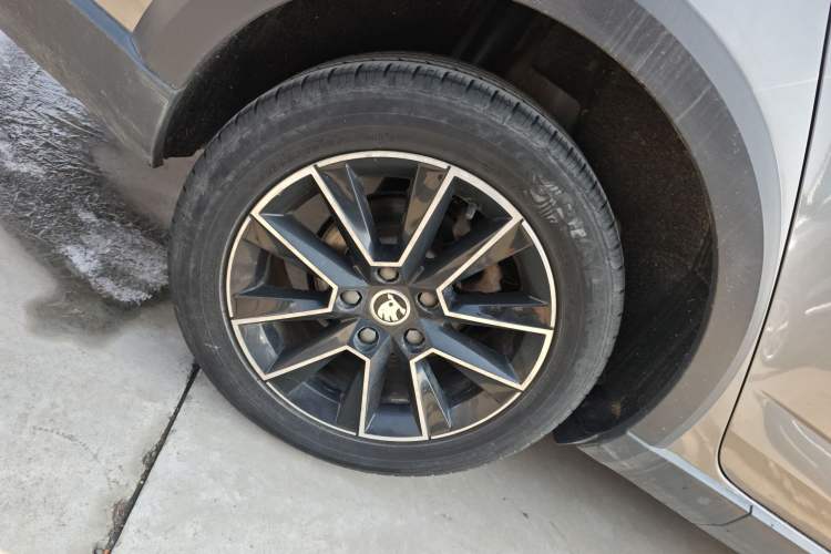Used Skoda Octavia 2018 Station Wagon TSI230 DSG Luxury Edition Right Rear Wheel Hub