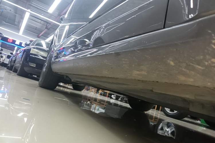 Used Skoda Octavia 2018 TSI230 DSG Comfort Edition Right Side Sill
