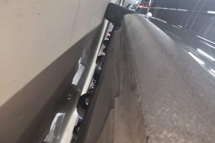 Used Skoda Octavia 2018 1.6L Automatic Comfort Edition Right Side Sill