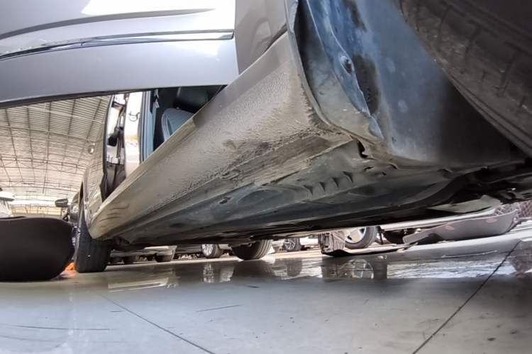 Used Skoda Octavia 2018 TSI230 DSG Luxury Edition Right Side Sill