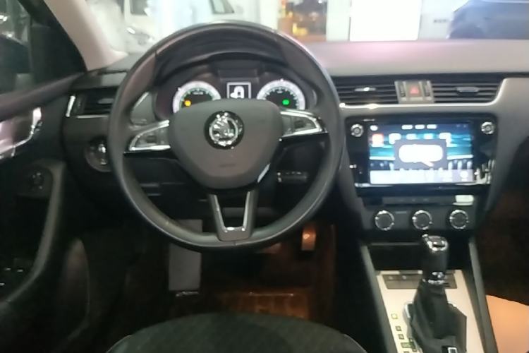 Used Skoda Octavia 2018 TSI280 DSG Luxury Edition Steering Wheel