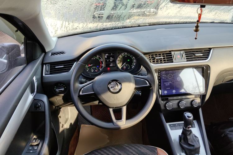 Used Skoda Octavia 2018 TSI230 DSG Comfort Edition Steering Wheel