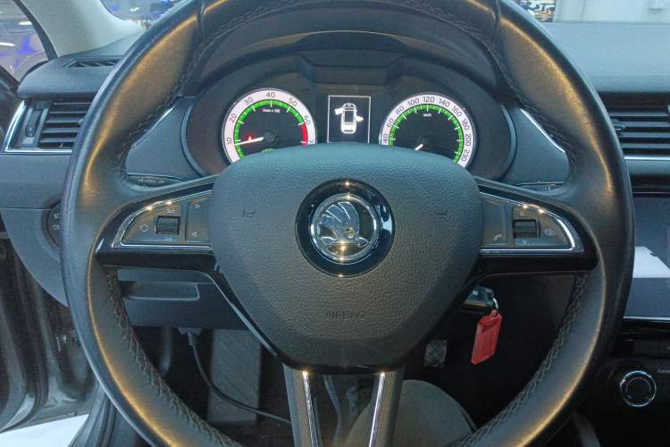 Used Skoda Octavia 2018 Station Wagon TSI230 DSG Luxury Edition Steering Wheel