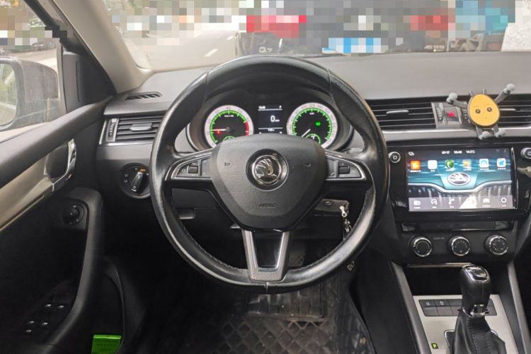 Used Skoda Octavia 2018 TSI230 DSG Luxury Edition Steering Wheel