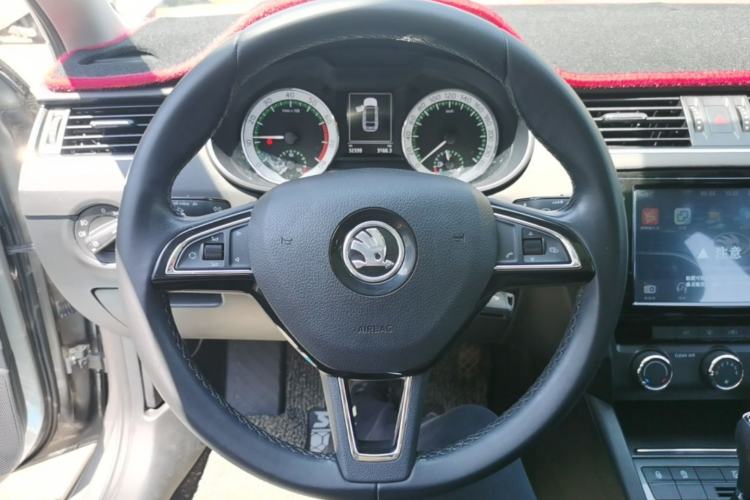 Used Skoda Octavia 2018 Station Wagon TSI230 DSG Luxury Edition Steering Wheel