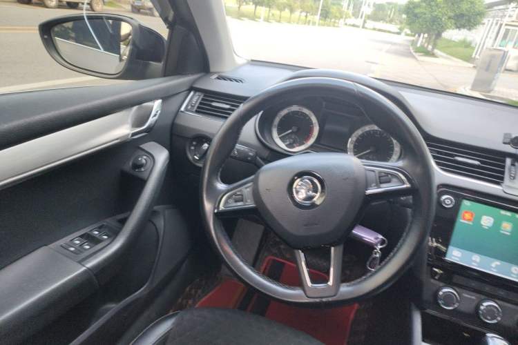 Used Skoda Octavia 2018 TSI280 DSG Luxury Edition Steering Wheel