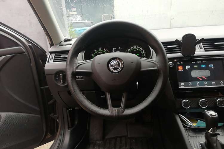 Used Skoda Octavia 2018 Station Wagon TSI230 DSG Comfort Edition Steering Wheel