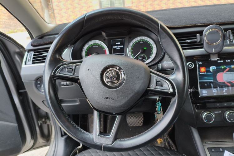 Used Skoda Octavia 2018 TSI230 DSG Luxury Edition Steering Wheel