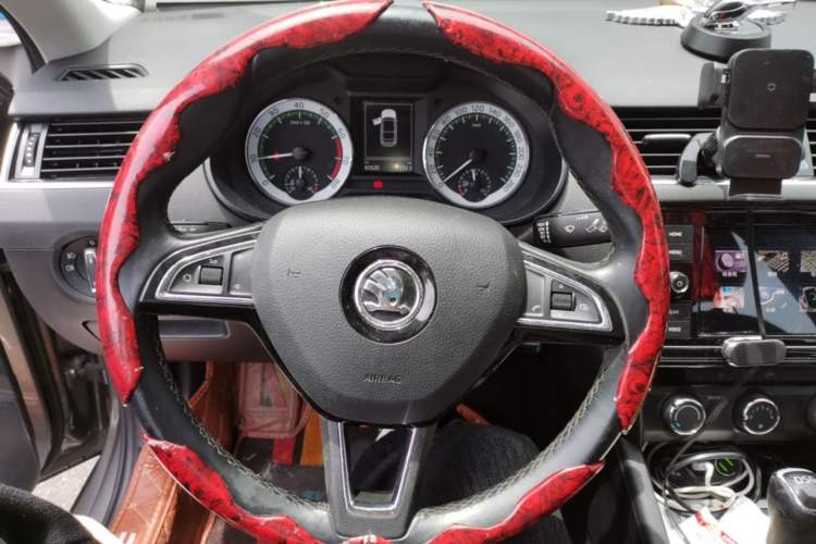 Used Skoda Octavia 2018 TSI230 DSG Luxury Edition Steering Wheel