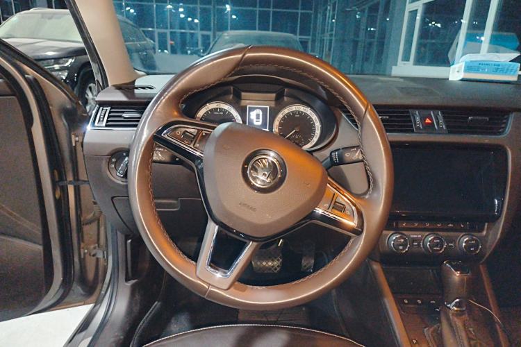 Used Skoda Octavia 2018 Station Wagon TSI280 DSG Flagship Edition Steering Wheel