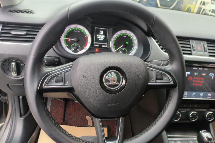 Used Skoda Octavia 2018 Station Wagon TSI230 DSG Luxury Edition Steering Wheel