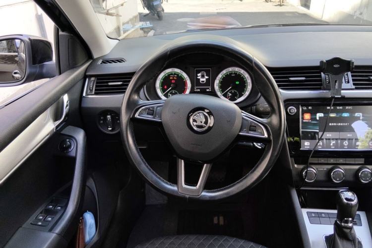 Used Skoda Octavia 2018 TSI280 DSG Luxury Edition Steering Wheel