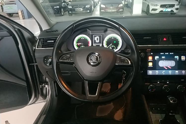 Used Skoda Octavia 2018 Station Wagon TSI280 DSG Luxury Edition Steering Wheel