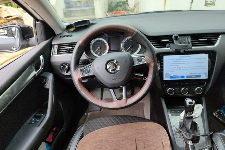 Used Skoda Octavia 2018 Station Wagon TSI230 DSG Luxury Edition Steering Wheel