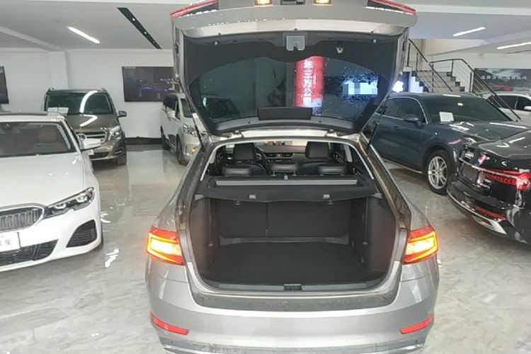 Used Skoda Octavia 2018 TSI280 DSG Luxury Edition Trunk