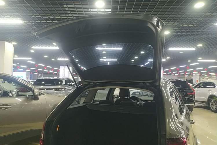 Used Skoda Octavia 2018 Station Wagon TSI230 DSG Luxury Edition Trunk