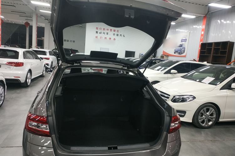 Used Skoda Octavia 2018 TSI280 DSG Flagship Edition Trunk