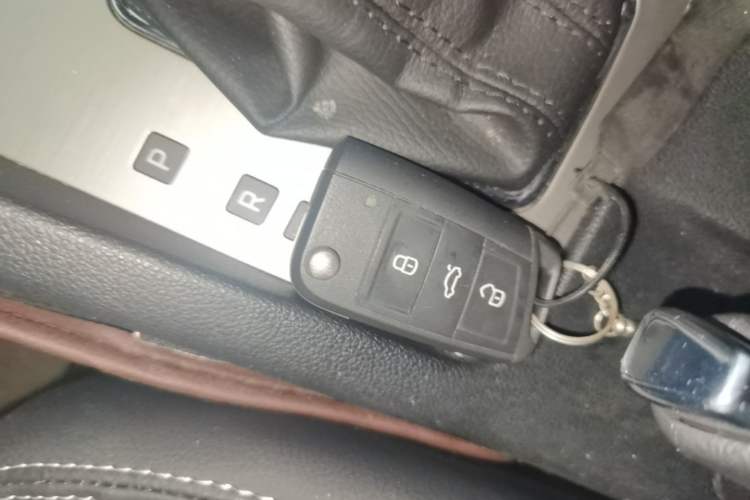Used Skoda Octavia 2018 TSI230 DSG Comfort Edition Vehicle Key