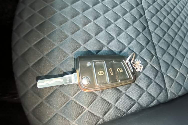 Used Skoda Octavia 2018 TSI230 DSG Luxury Edition Vehicle Key
