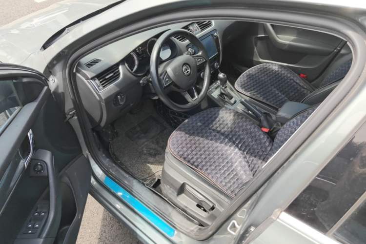 Used Skoda Octavia 2018 Station Wagon TSI280 DSG Luxury Edition Driver Seat