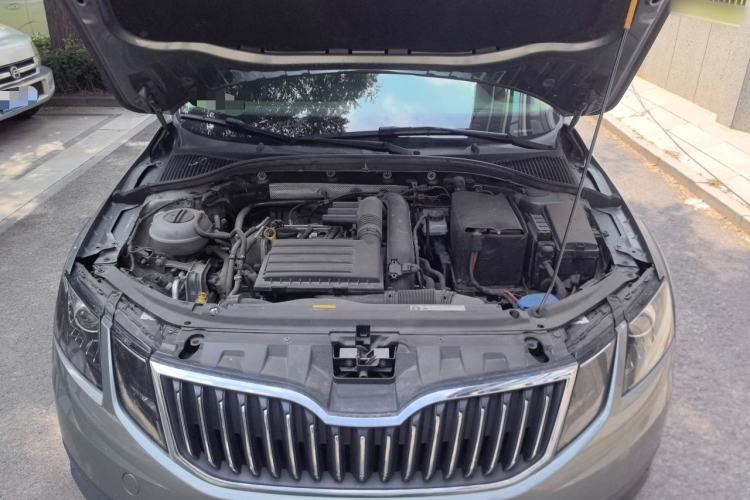 Used Skoda Octavia 2018 Station Wagon TSI230 DSG Luxury Edition Engine Bay