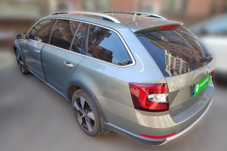 Used Skoda Octavia 2018 Station Wagon TSI280 DSG Luxury Edition Exterior 3