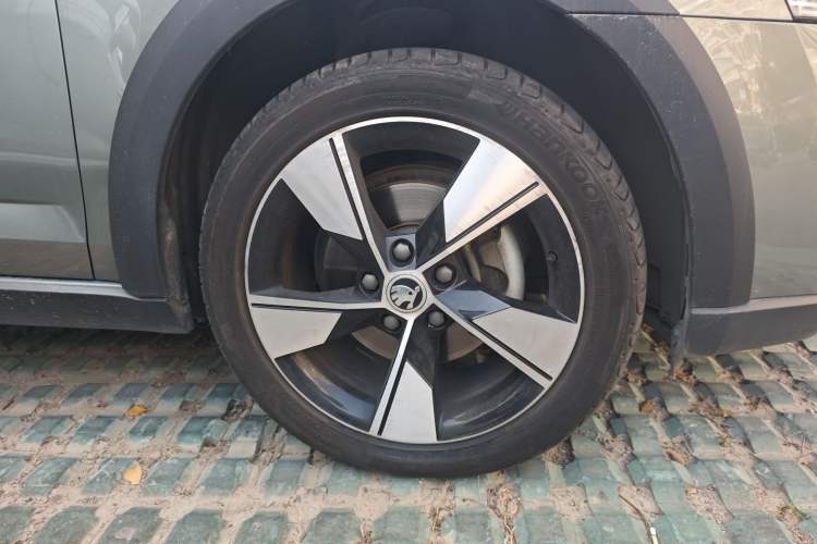 Used Skoda Octavia 2018 Station Wagon TSI280 DSG Flagship Edition Exterior 7