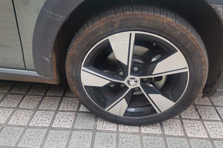 Used Skoda Octavia 2018 Station Wagon TSI280 DSG Flagship Edition Exterior 7