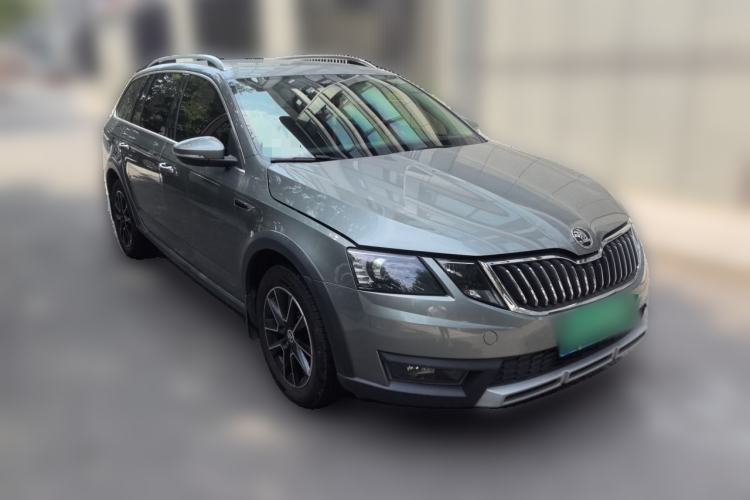 Used Skoda Octavia 2018 Station Wagon TSI230 DSG Luxury Edition Front Right 45 Deg