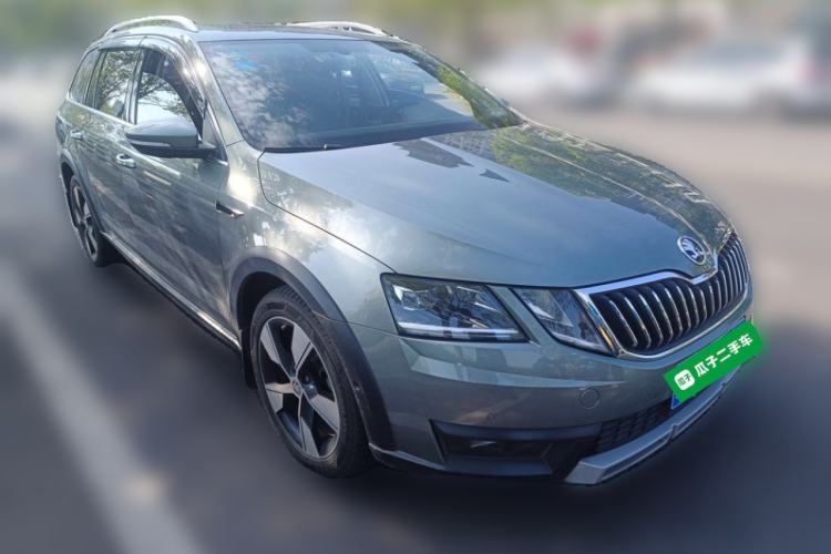 Used Skoda Octavia 2018 Station Wagon TSI280 DSG Flagship Edition Front Right 45 Deg