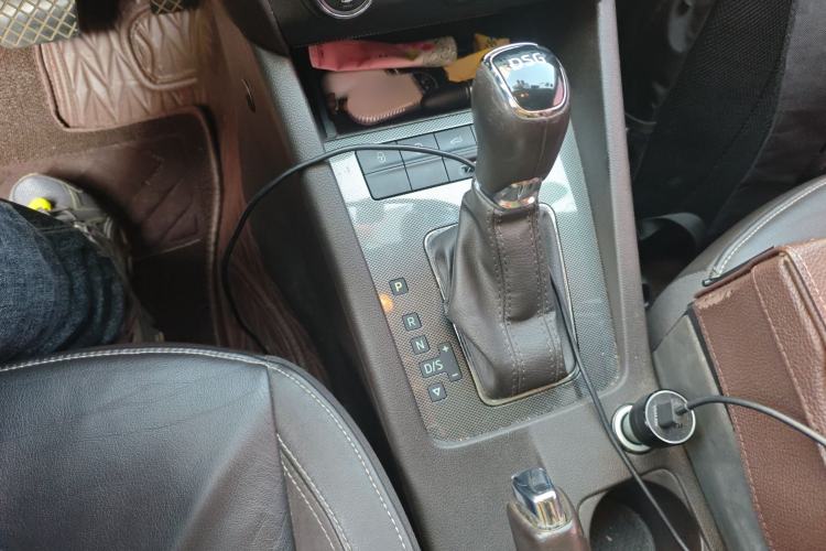 Used Skoda Octavia 2018 Station Wagon TSI280 DSG Flagship Edition Gear Lever