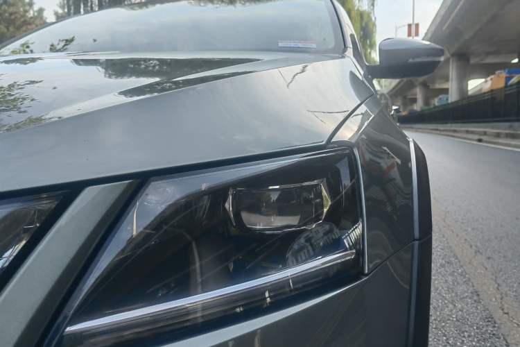 Used Skoda Octavia 2018 Station Wagon TSI280 DSG Luxury Edition Left Front Headlight