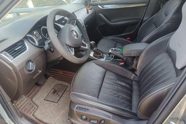 Used Skoda Octavia 2018 Station Wagon TSI280 DSG Flagship Edition Left Front Seat
