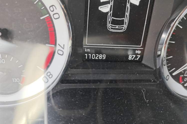 Used Skoda Octavia 2018 Station Wagon TSI280 DSG Luxury Edition Odometer Close Up