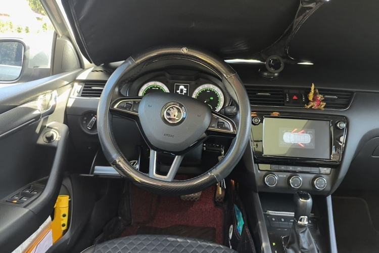 Used Skoda Octavia 2018 Station Wagon TSI280 DSG Luxury Edition Steering Wheel