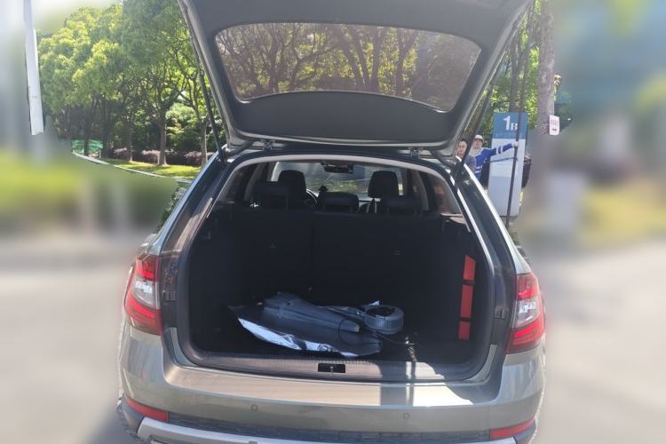 Used Skoda Octavia 2018 Station Wagon TSI230 DSG Luxury Edition Trunk