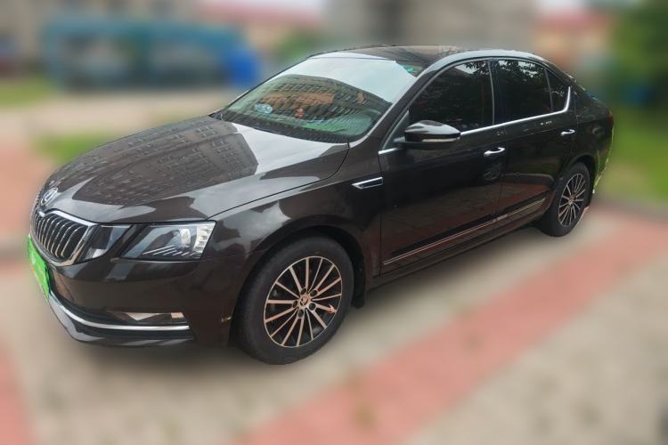 Used Skoda Octavia 2018 TSI230 DSG Luxury Edition Guazi used car, China used car export, Used car for sale, Used  cars, Cheapest cars for sale