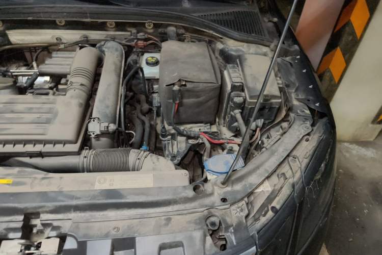 Used Skoda Octavia 2018 TSI230 DSG Luxury Edition Engine Bay Left