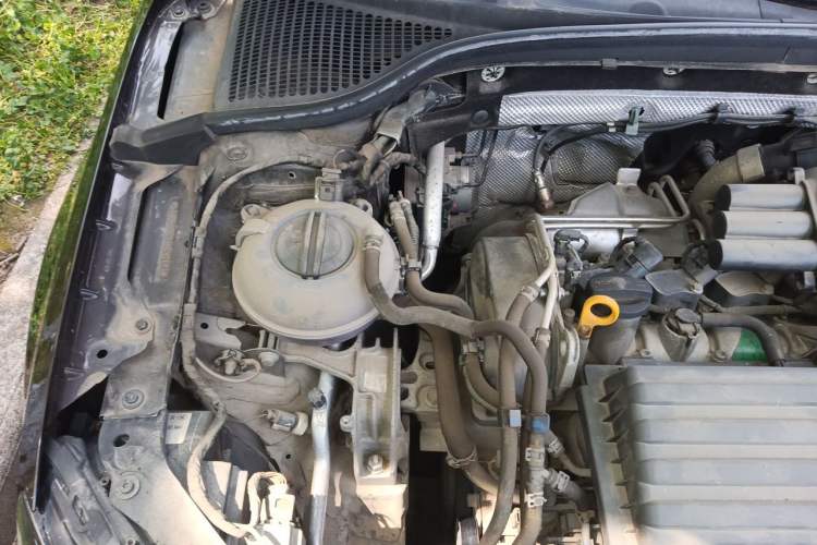 Used Skoda Octavia 2018 TSI280 DSG Luxury Edition Engine Bay Right