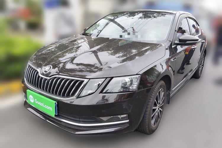 Used Skoda Octavia 2018 TSI230 DSG Luxury Edition Guazi used car, China used car export, Used car for sale, Used cars, Cheapest cars for sale