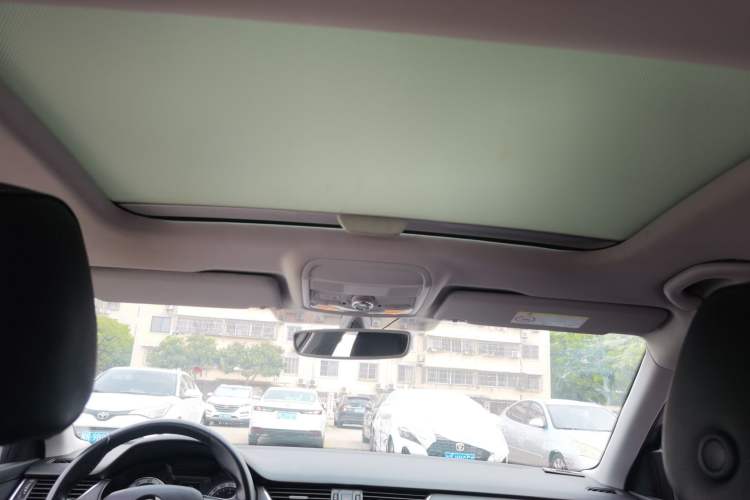 Used Skoda Octavia 2018 TSI230 DSG Luxury Edition Headliner