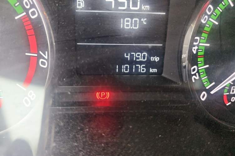 Used Skoda Octavia 2018 TSI230 DSG Comfort Edition Odometer Close Up