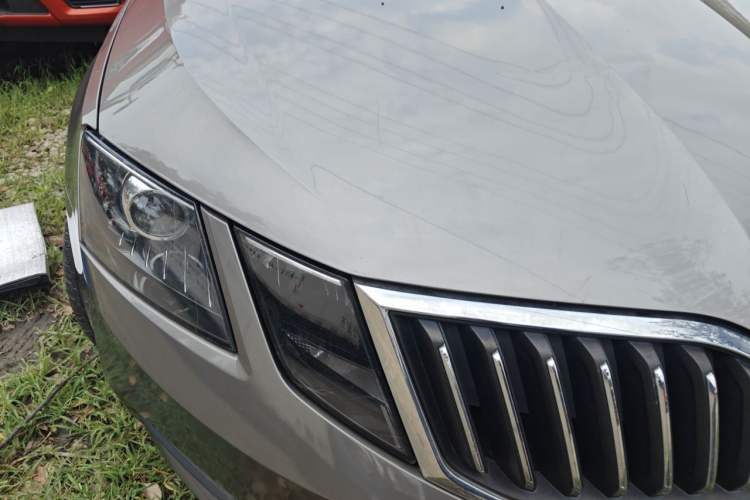 Used Skoda Octavia 2018 TSI230 DSG Comfort Edition Right Front Headlight
