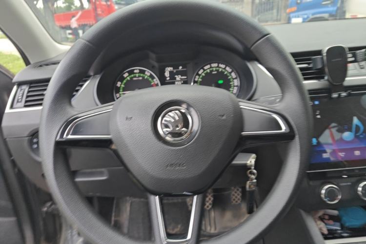 Used Skoda Octavia 2018 TSI230 DSG Comfort Edition Steering Wheel